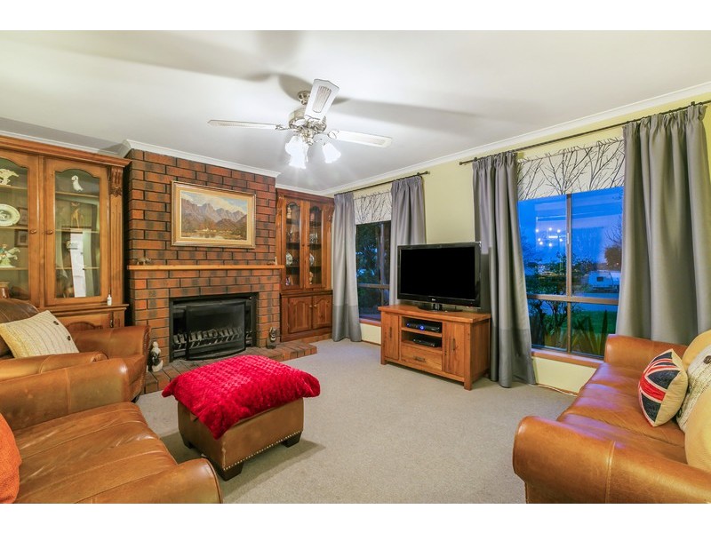 4 Deakin Court, Trott Park SA 5158