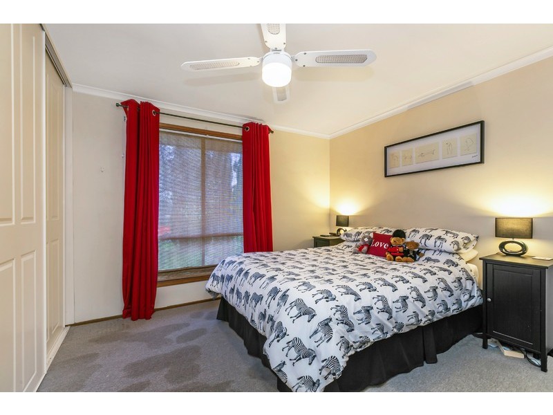 4 Deakin Court, Trott Park SA 5158