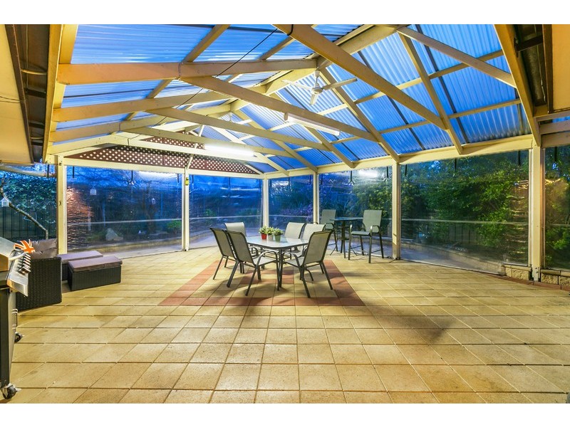 4 Deakin Court, Trott Park SA 5158