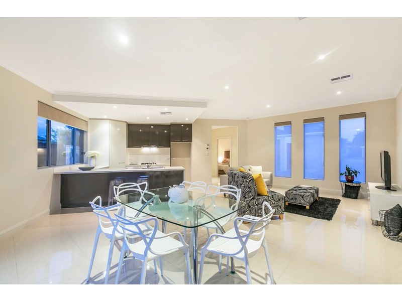 17A Albany Close, Oaklands Park SA 5046