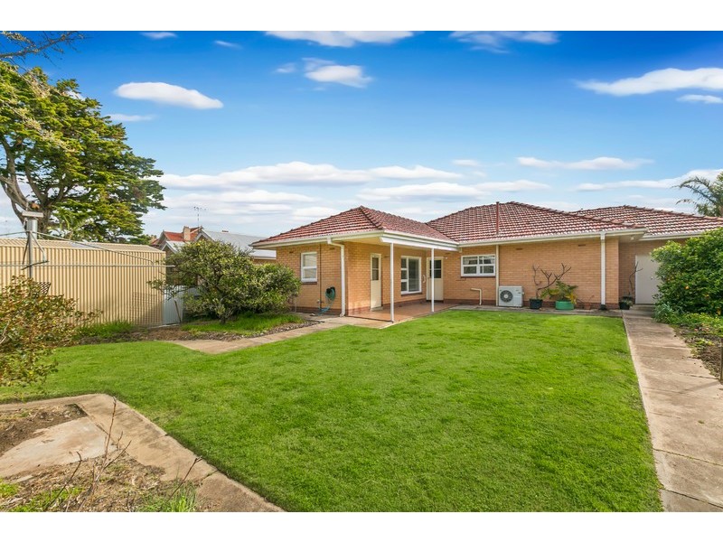 3 Sandhurst Court, Brighton SA 5048