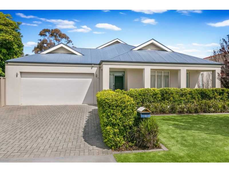 8 Orana Avenue, Glenelg North SA 5045