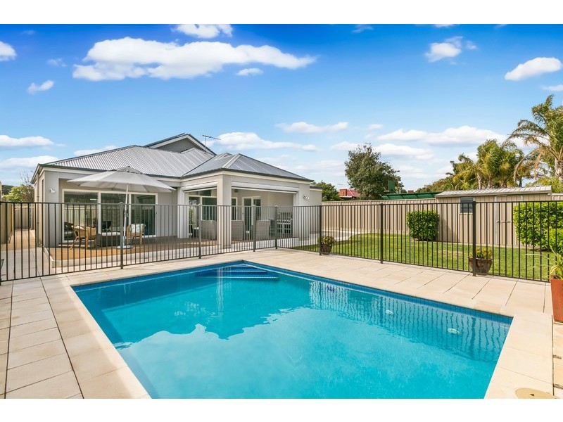 8 Orana Avenue, Glenelg North SA 5045