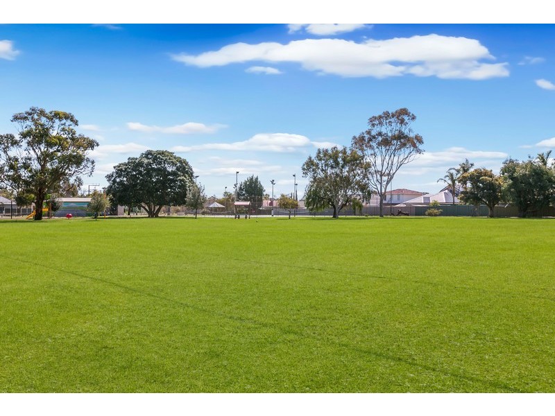 8 Orana Avenue, Glenelg North SA 5045