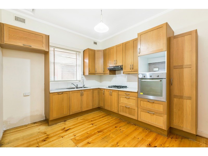 472 Cross Road, Glandore SA 5037
