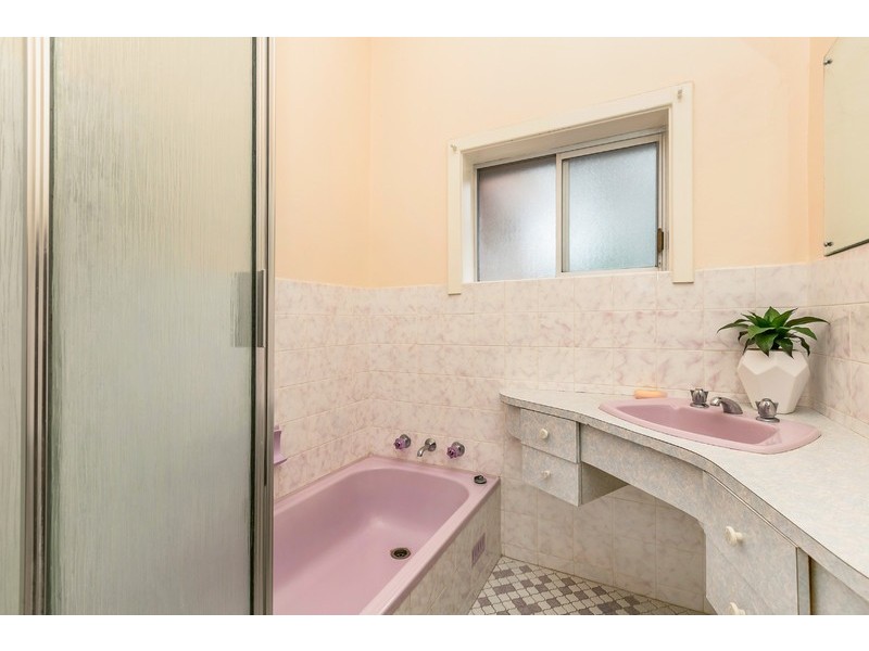 472 Cross Road, Glandore SA 5037