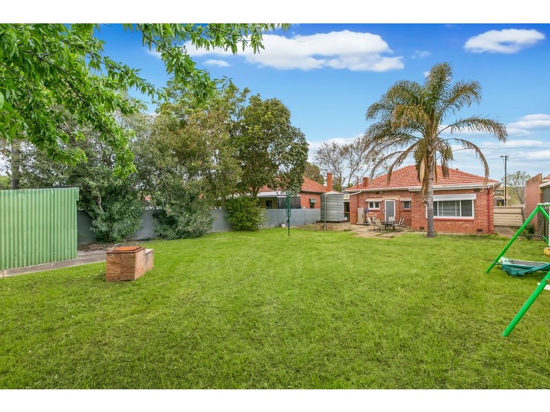 472 Cross Road, Glandore SA 5037