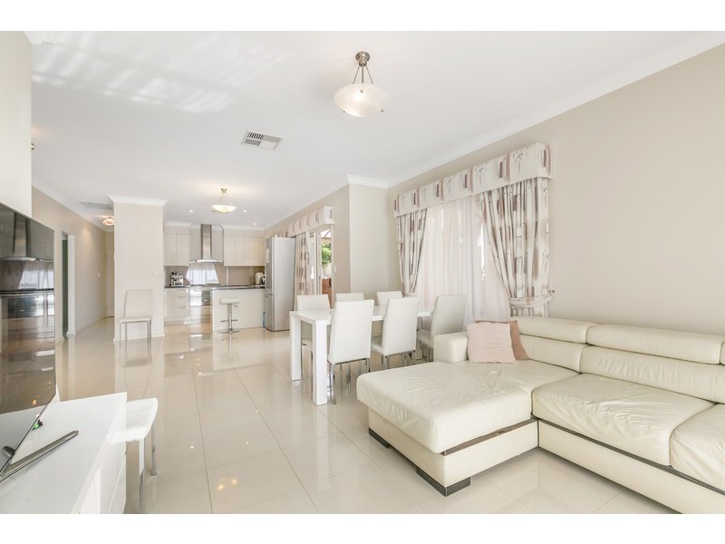 7 David Avenue, Glenelg North SA 5045