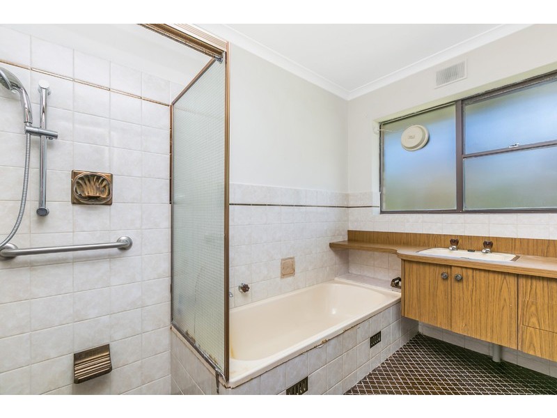 10 Broden Road, West Beach SA 5024