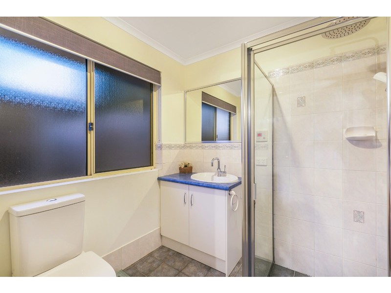 4 Cambridge Place, Clovelly Park SA 5042