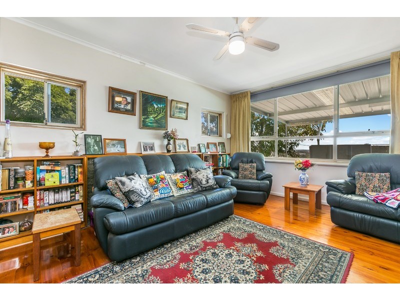 15 Hyland Avenue, Darlington SA 5047