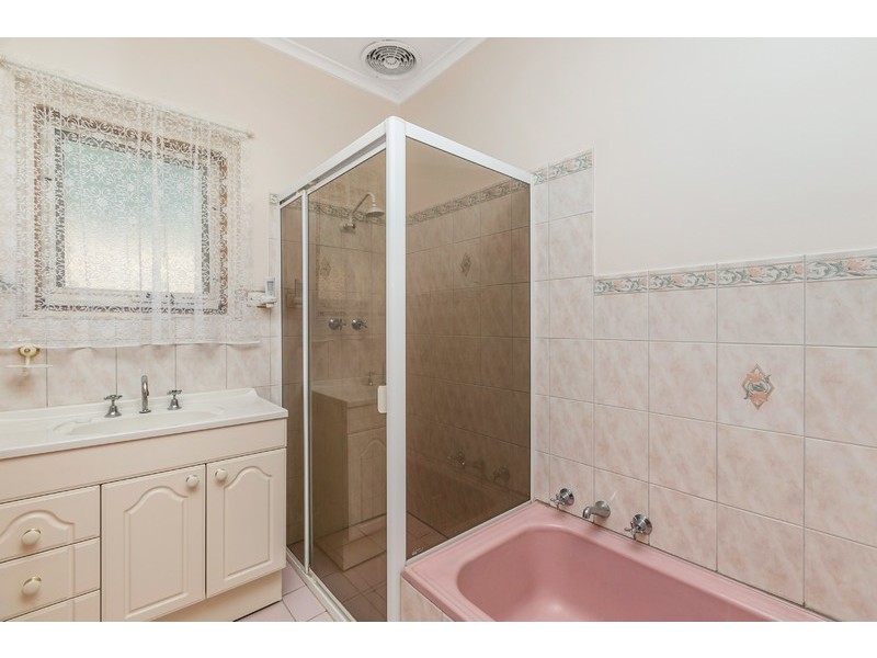 15 Hyland Avenue, Darlington SA 5047