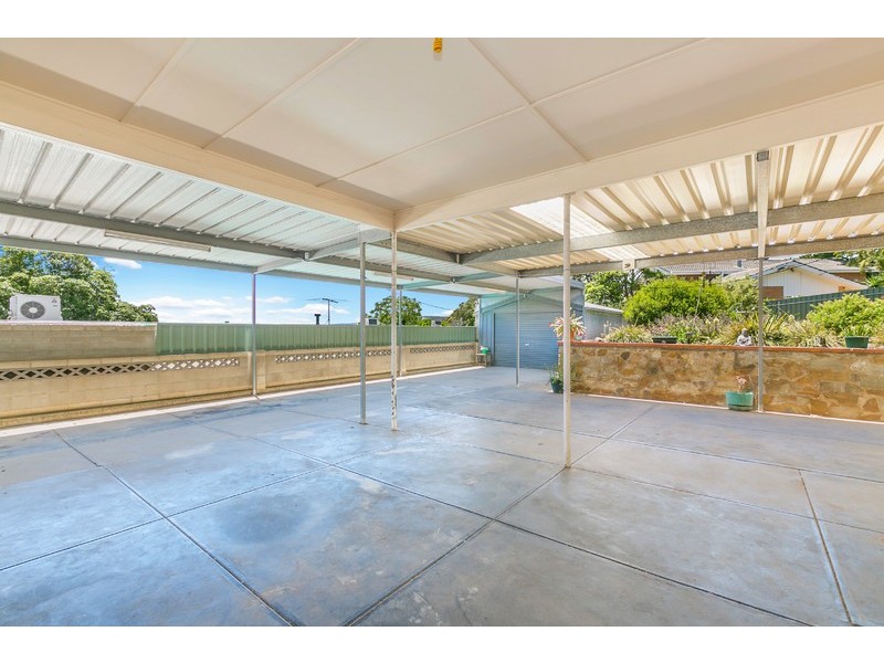 15 Hyland Avenue, Darlington SA 5047