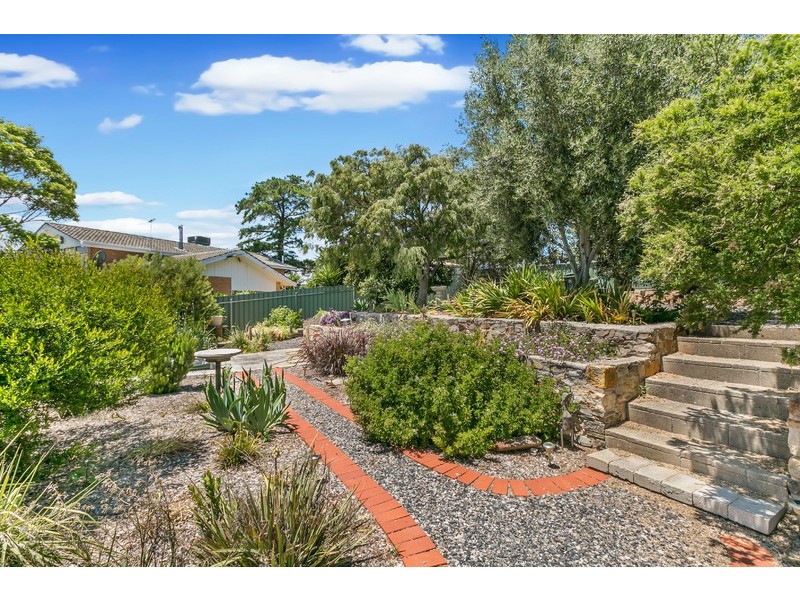 15 Hyland Avenue, Darlington SA 5047