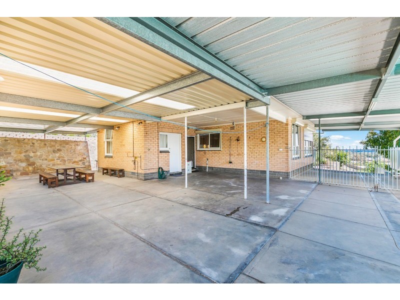 15 Hyland Avenue, Darlington SA 5047