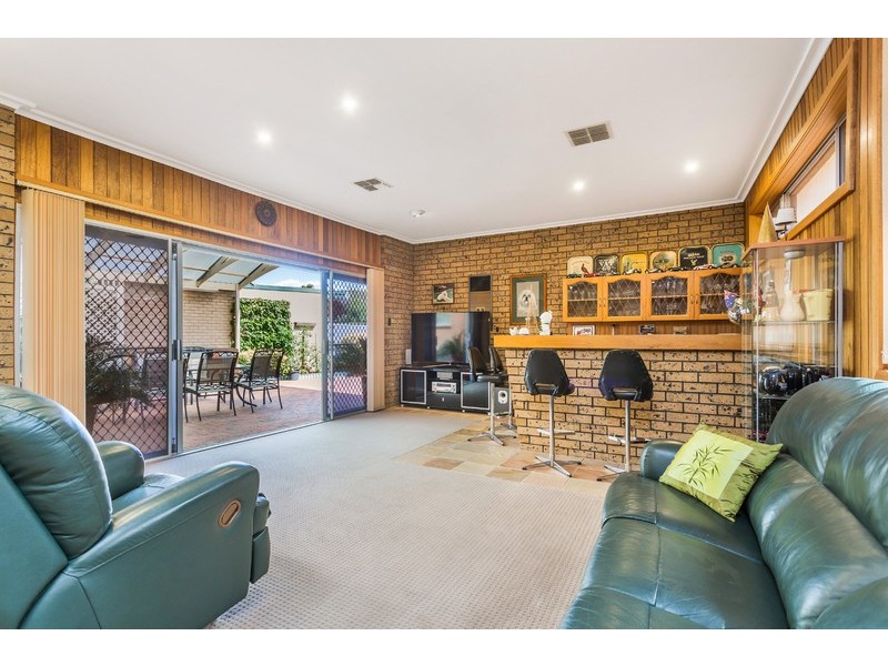 2 Briardale Road, Sturt SA 5047