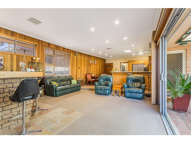 2 Briardale Road, Sturt SA 5047