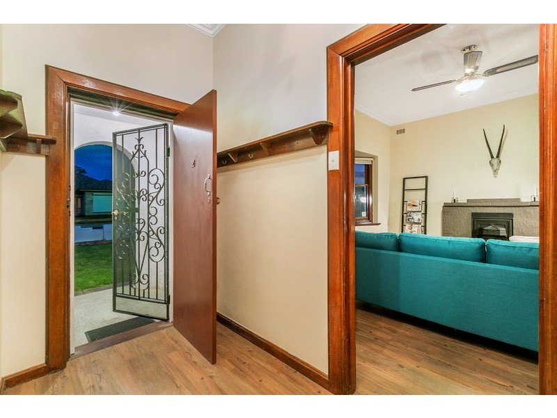 7 View Road, Glandore SA 5037