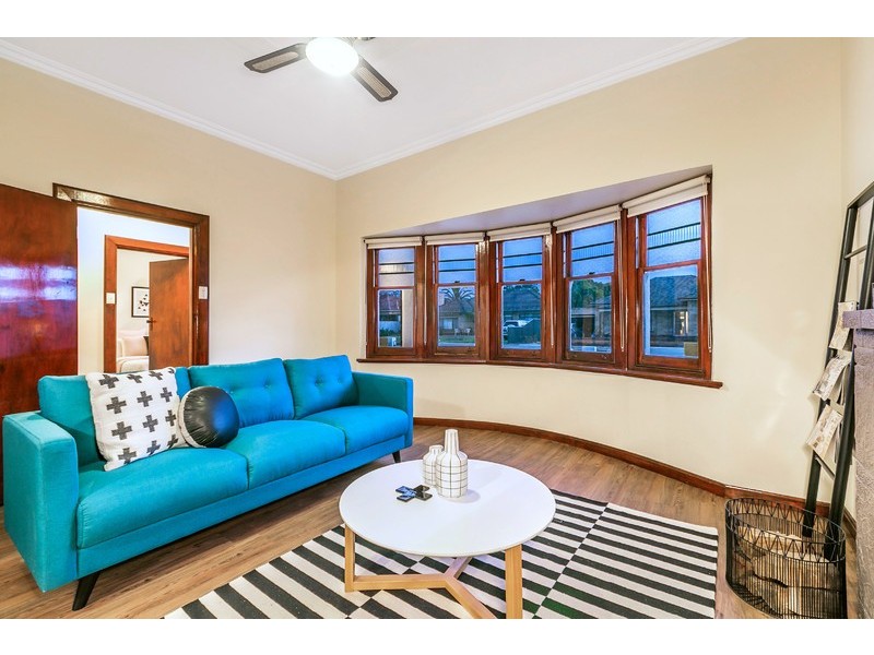 7 View Road, Glandore SA 5037
