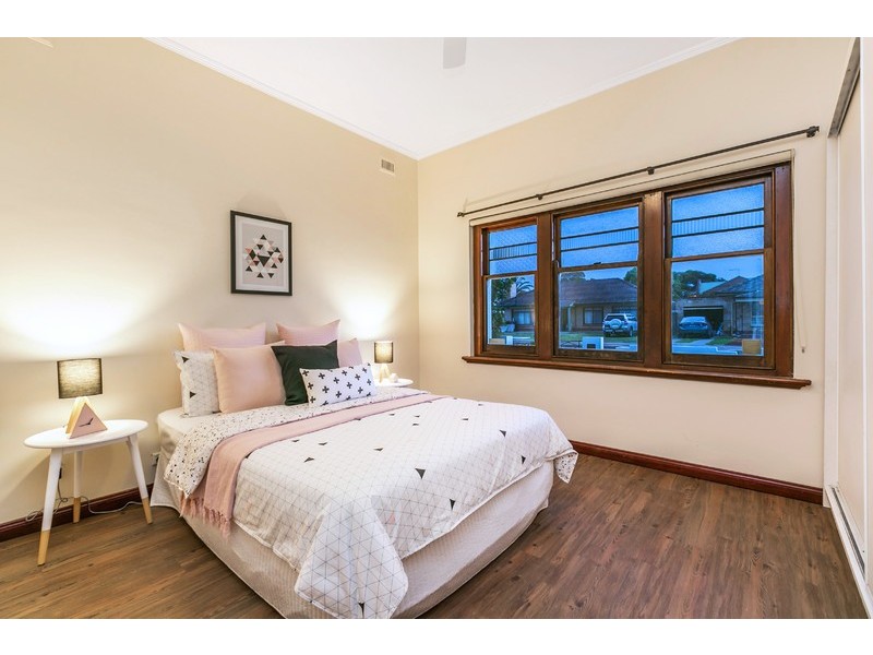 7 View Road, Glandore SA 5037