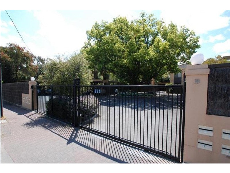 4/1A Hartland Street, Black Forest SA 5035