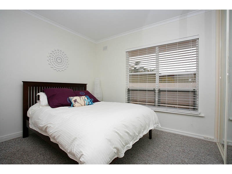 2/18 Pleasant Avenue, Glandore SA 5037