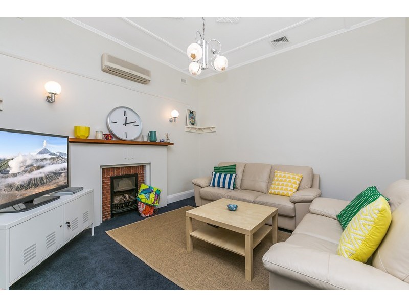 38 Naldera Street, Glandore SA 5037