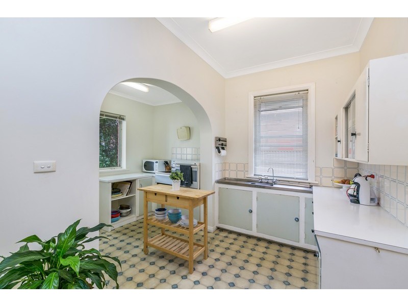 38 Naldera Street, Glandore SA 5037