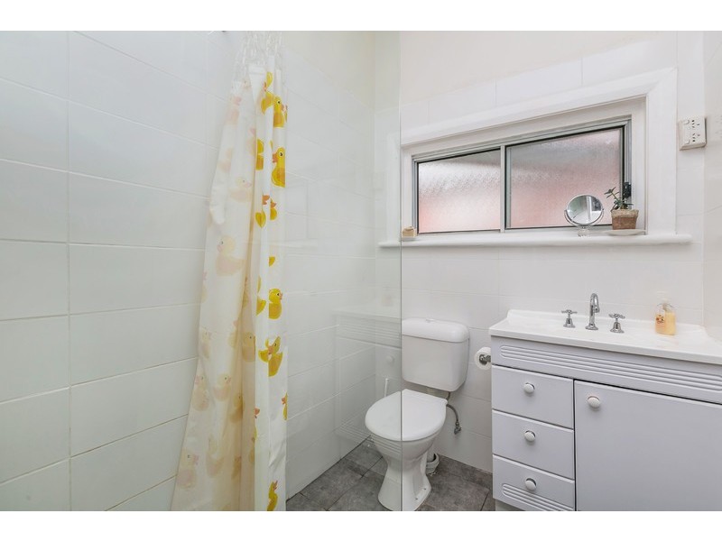 38 Naldera Street, Glandore SA 5037