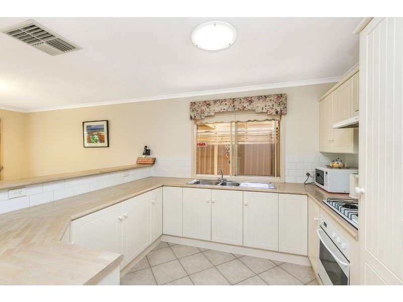 46 Kensington Street, Clovelly Park SA 5042