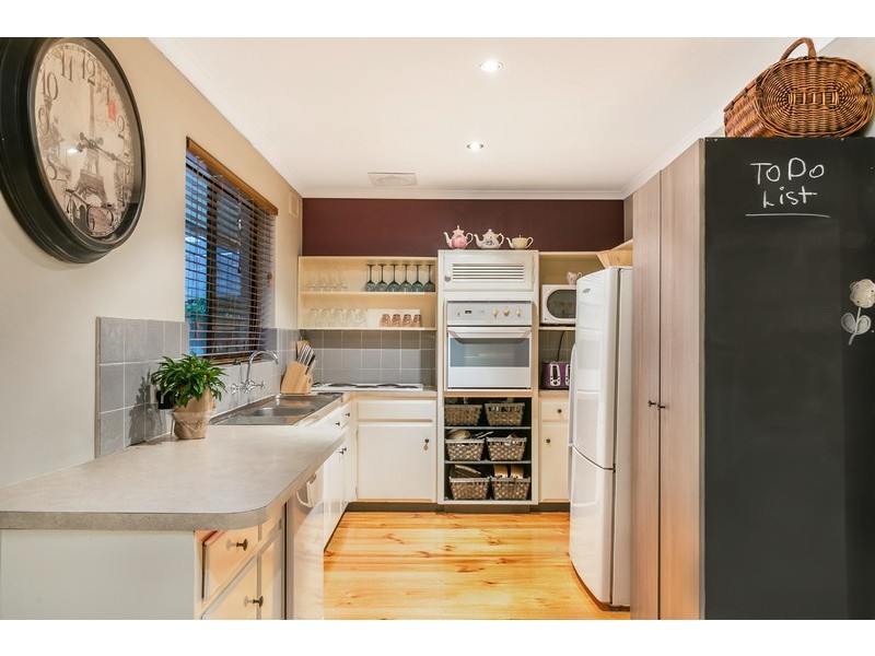 20 James Road, Happy Valley SA 5159