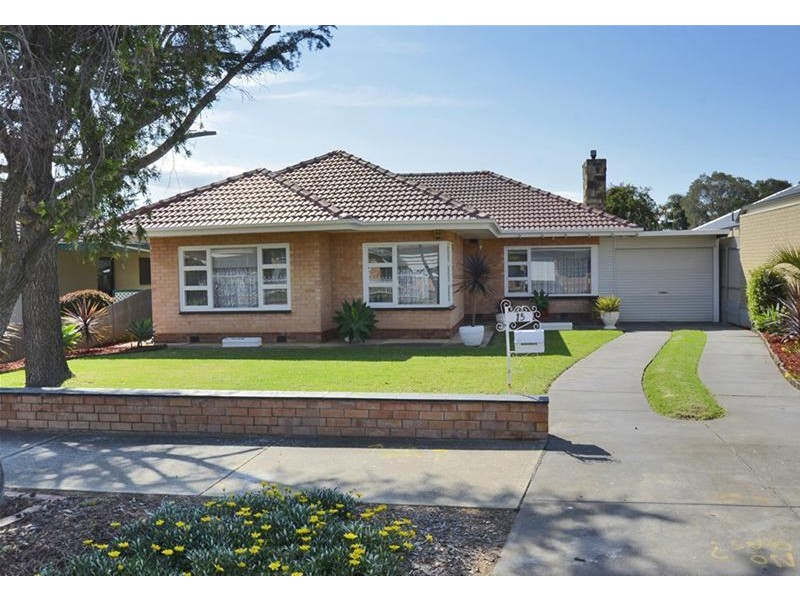 15 Tudor Avenue, Clovelly Park SA 5042