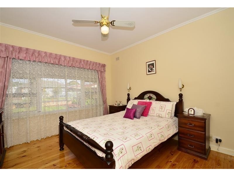 15 Tudor Avenue, Clovelly Park SA 5042