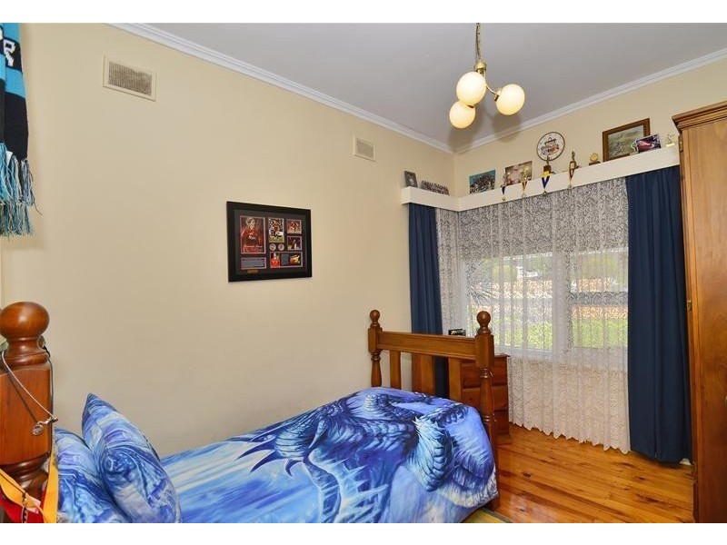 15 Tudor Avenue, Clovelly Park SA 5042
