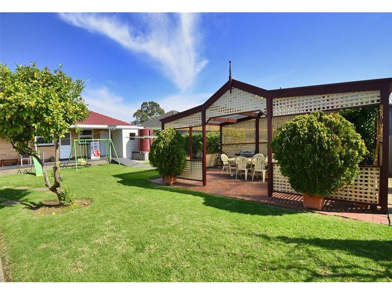 15 Tudor Avenue, Clovelly Park SA 5042