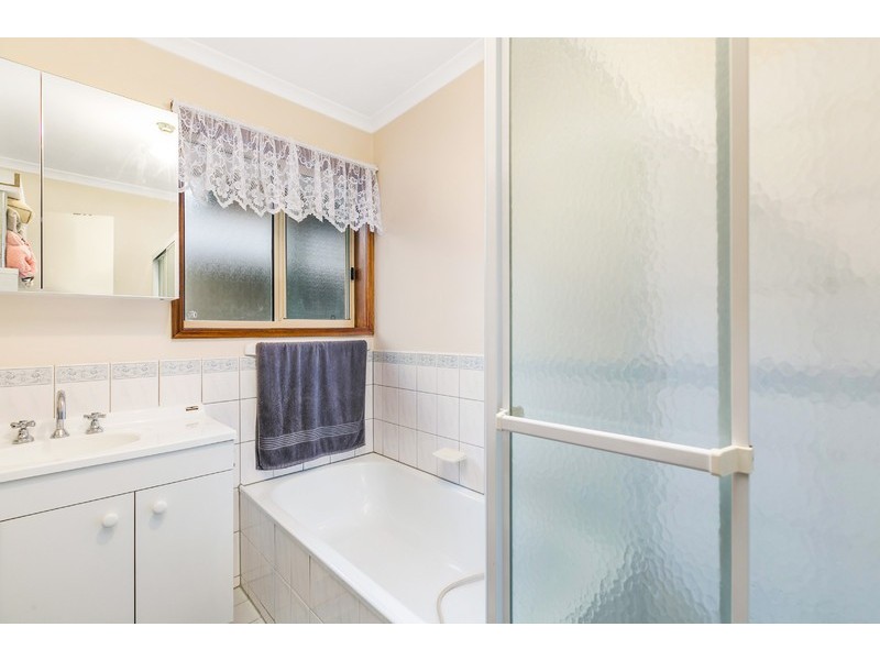 13 Lindsay Court, Aberfoyle Park SA 5159