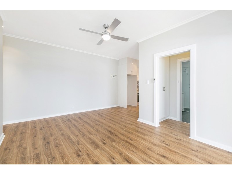 8/8 Renwick Street, West Beach SA 5024