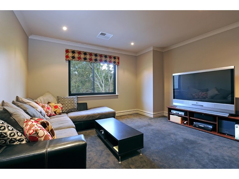 31 Skylark Close, Flagstaff Hill SA 5159
