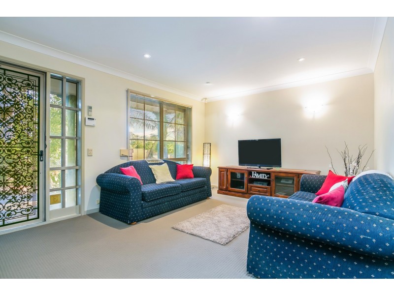 2 Cranbourne Drive, O’halloran Hill SA 5158