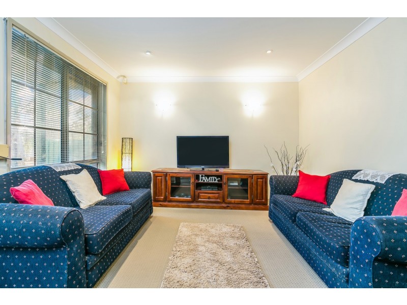 2 Cranbourne Drive, O’halloran Hill SA 5158