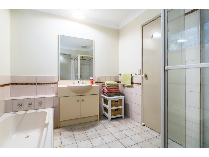 2 Cranbourne Drive, O’halloran Hill SA 5158