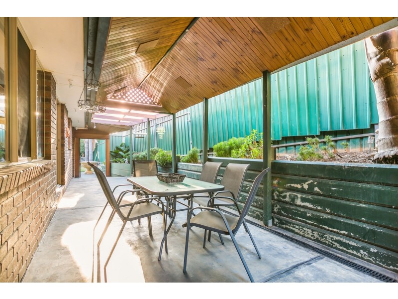 2 Cranbourne Drive, O’halloran Hill SA 5158