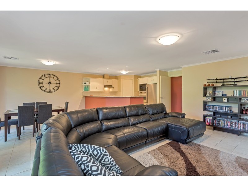 16 Kensington Street, Clovelly Park SA 5042