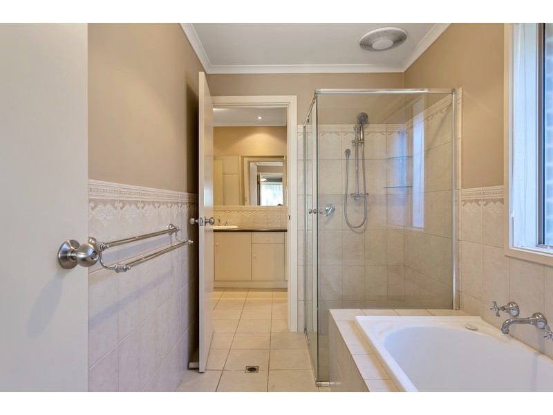 16 Kensington Street, Clovelly Park SA 5042