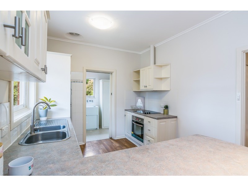 27 Lutana Crescent, Mitchell Park SA 5043