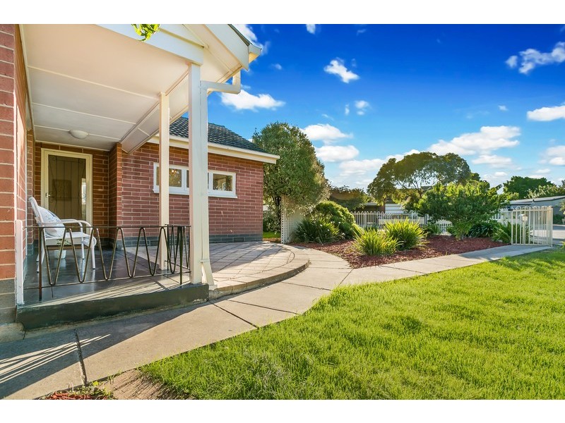 27 Lutana Crescent, Mitchell Park SA 5043