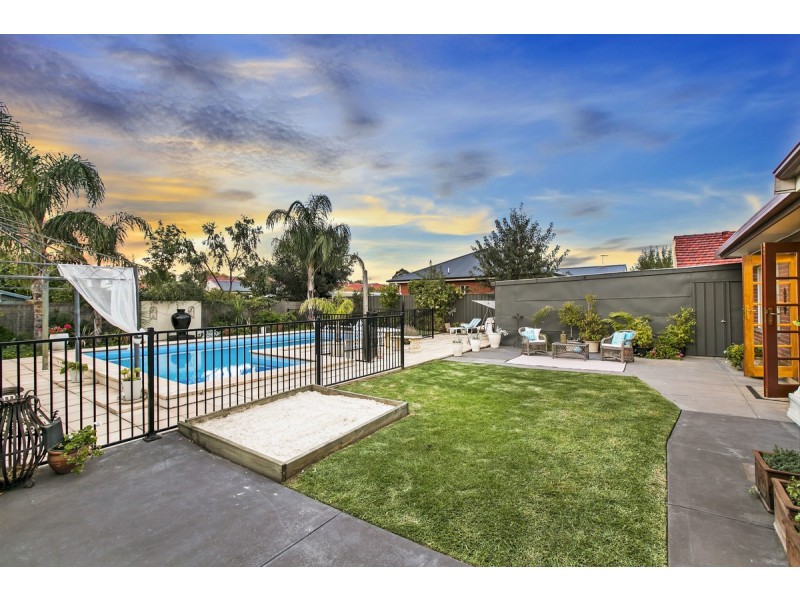 33 Murdoch Avenue, North Plympton SA 5037