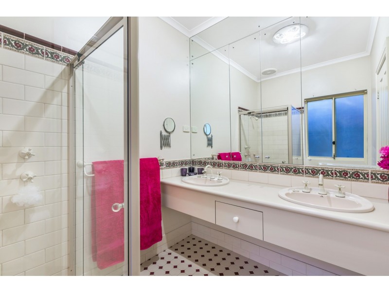 61 Capella Drive, Hallett Cove SA 5158