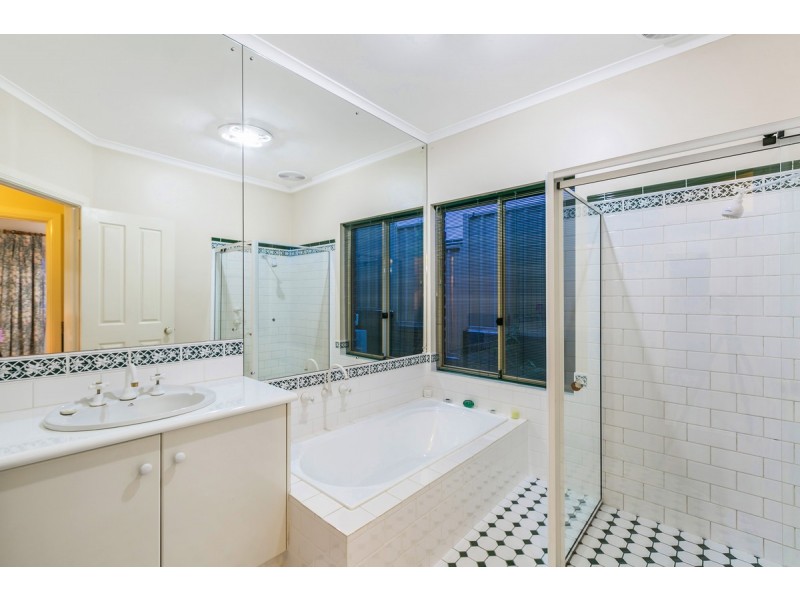 61 Capella Drive, Hallett Cove SA 5158