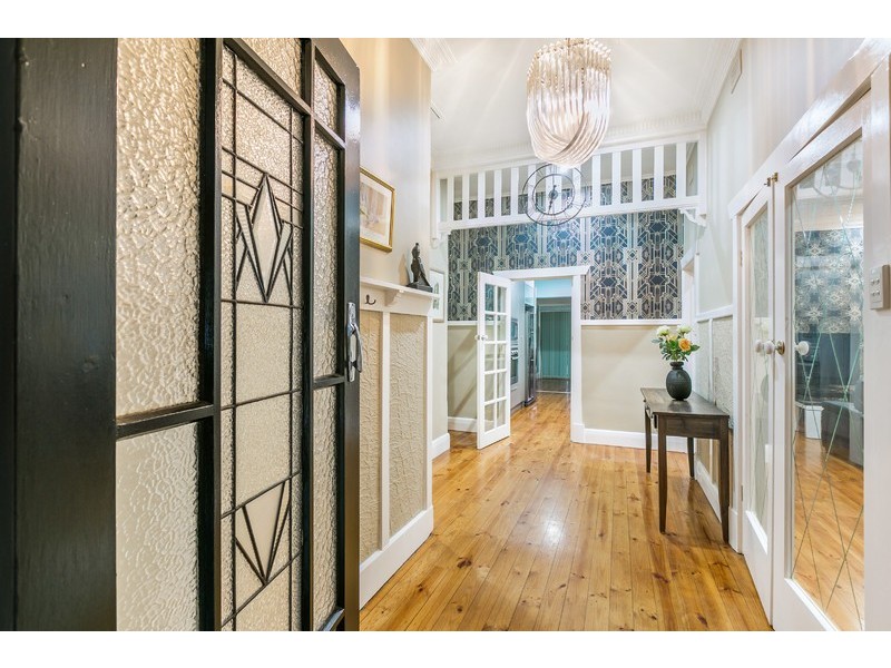 31 Glengyle Terrace, Glandore SA 5037